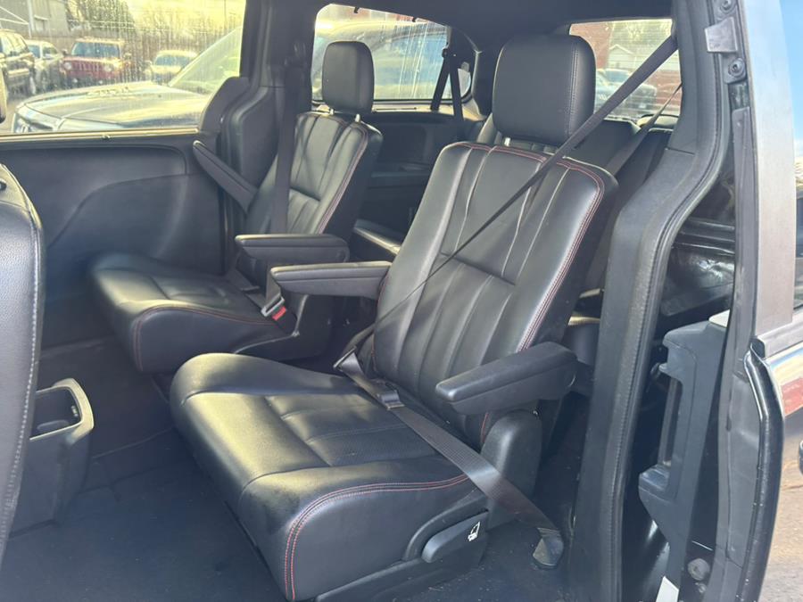 2017 Dodge Grand Caravan GT Wagon Retail *Ltd Avail* photo