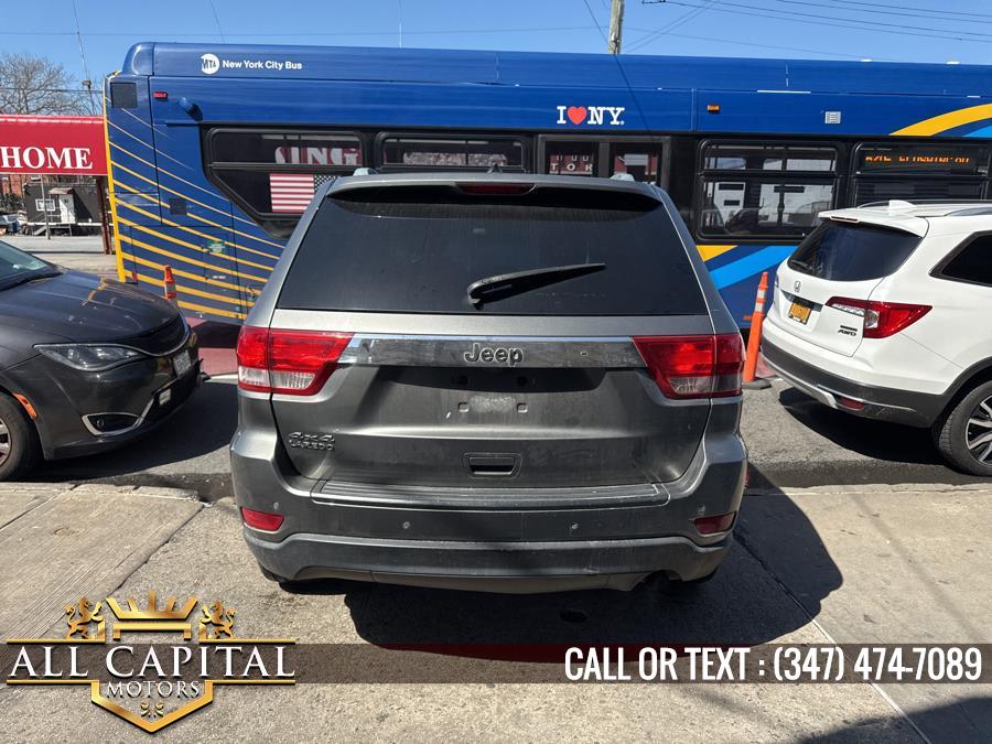 2011 Jeep Grand Cherokee Laredo photo