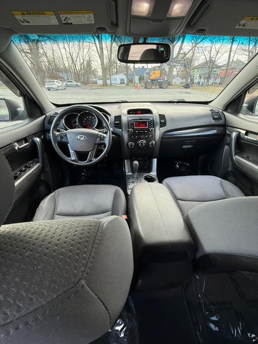 2012 Kia Sorento LX photo