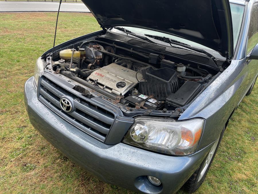 2005 Toyota Highlander photo