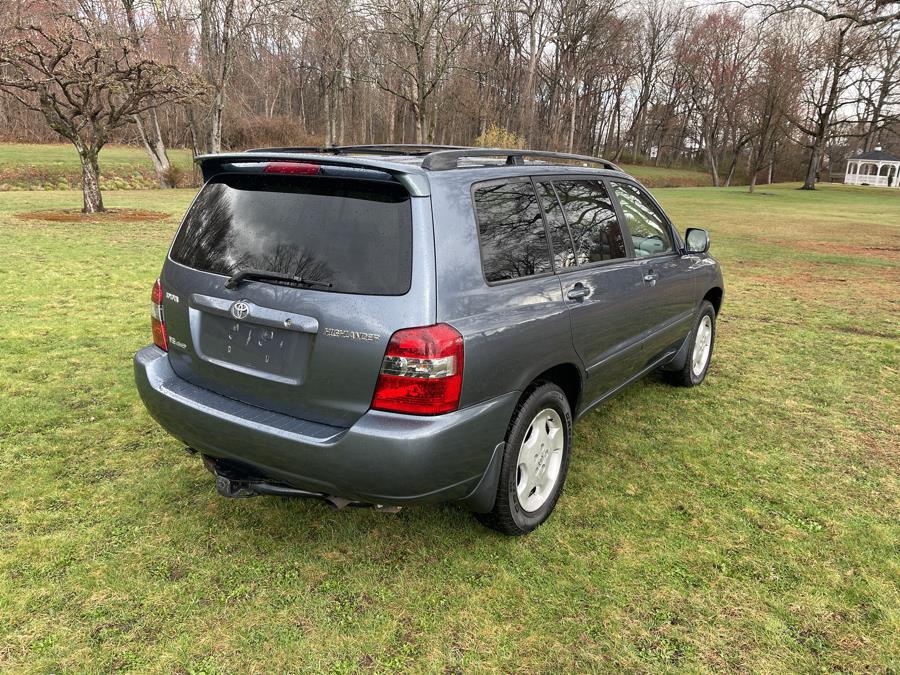 2005 Toyota Highlander photo