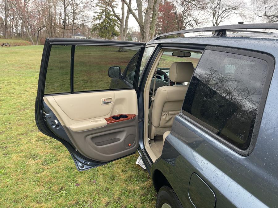 2005 Toyota Highlander photo