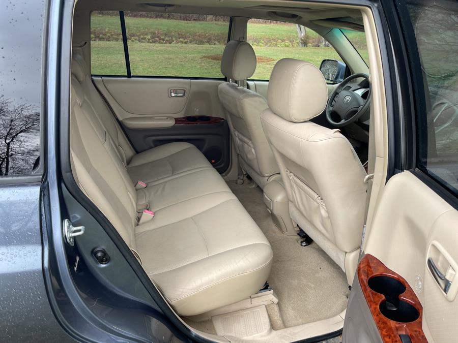 2005 Toyota Highlander photo