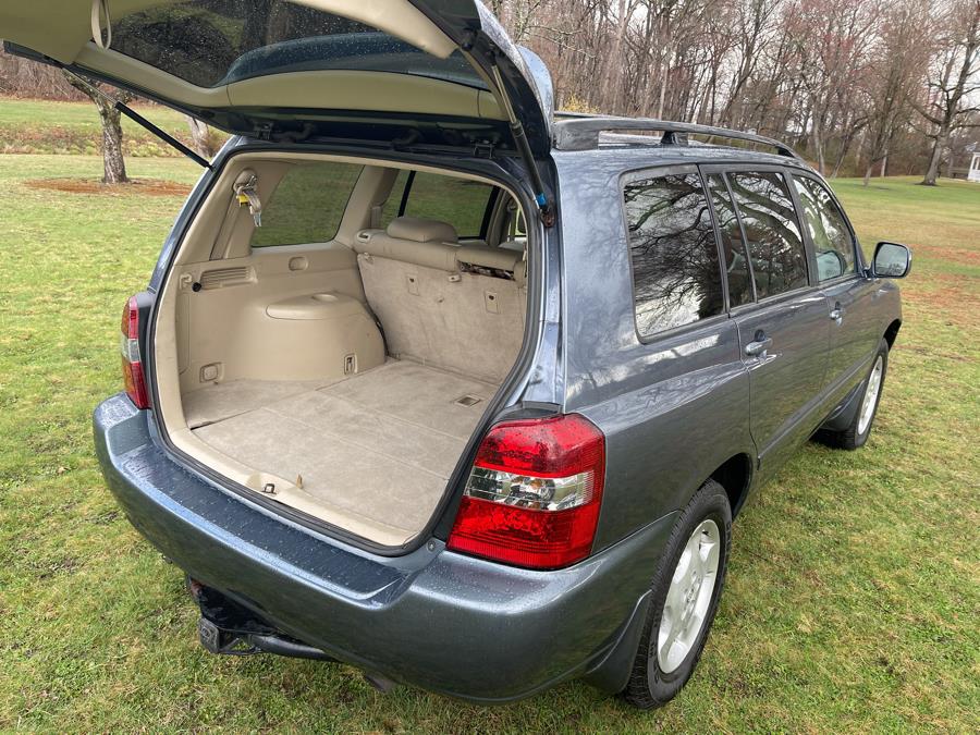 2005 Toyota Highlander photo