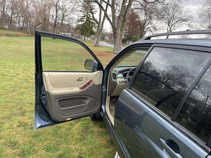 2005 Toyota Highlander photo