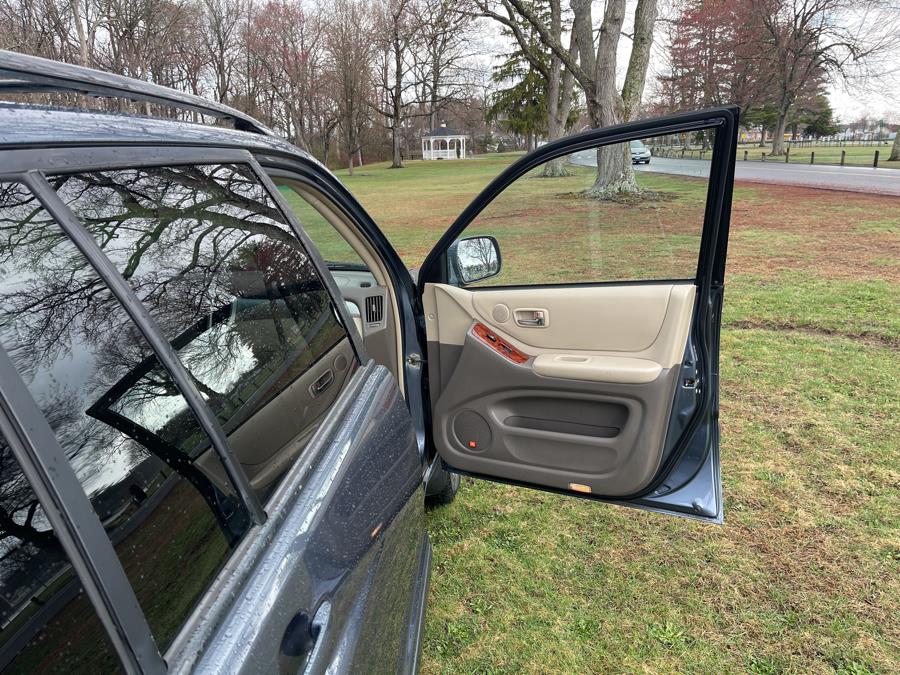 2005 Toyota Highlander photo