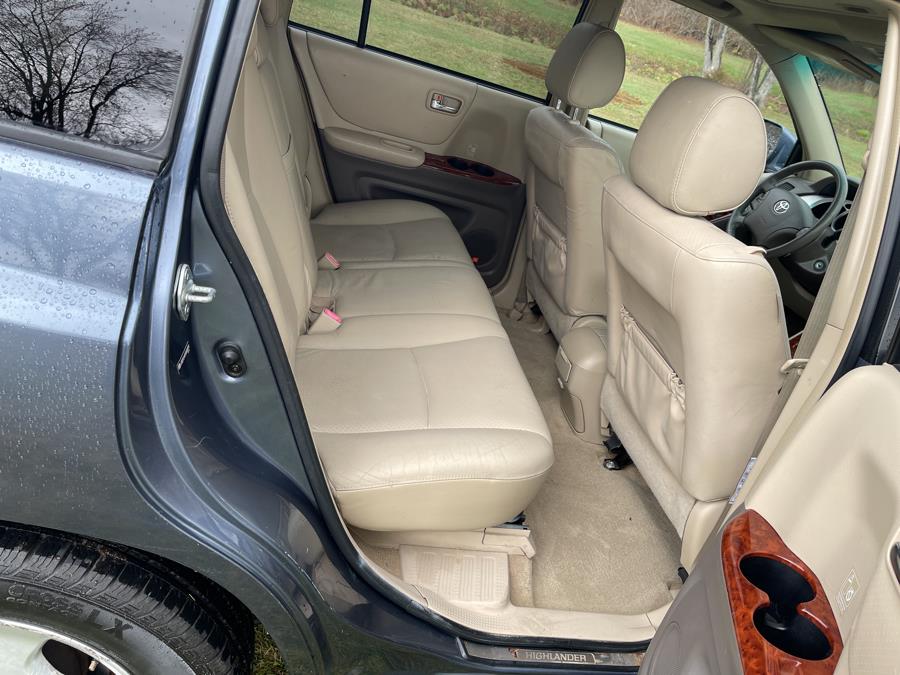 2005 Toyota Highlander photo