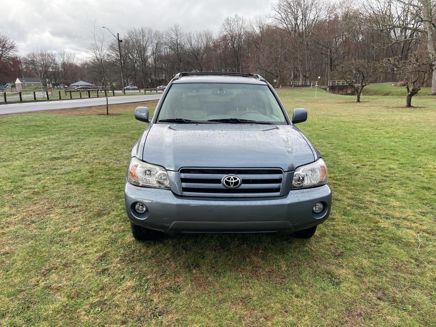 2005 Toyota Highlander photo