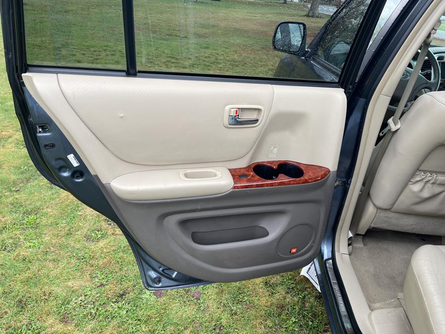 2005 Toyota Highlander photo