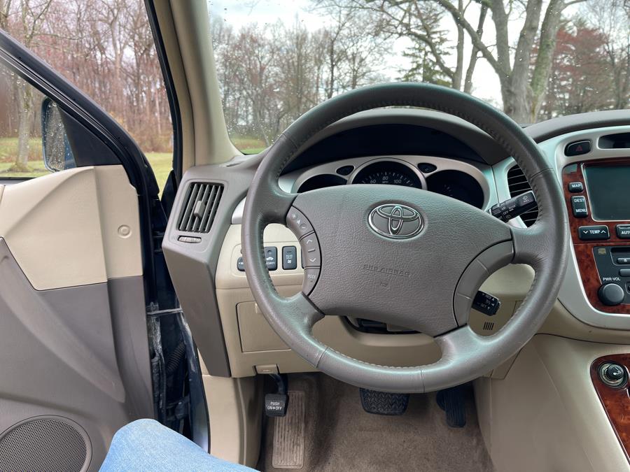 2005 Toyota Highlander photo