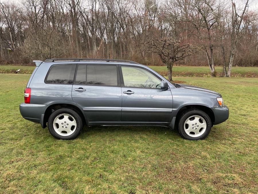 2005 Toyota Highlander photo