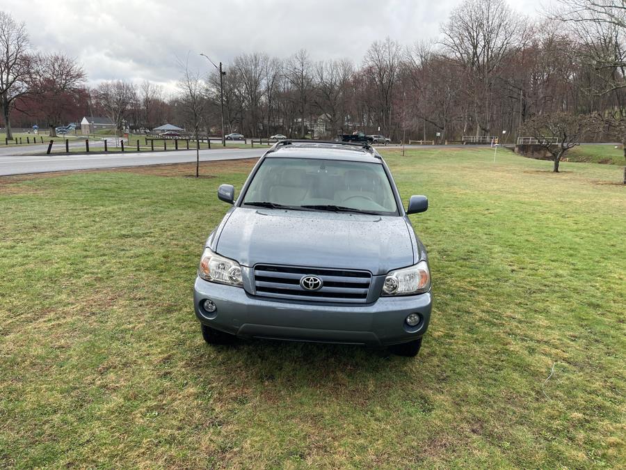 2005 Toyota Highlander photo