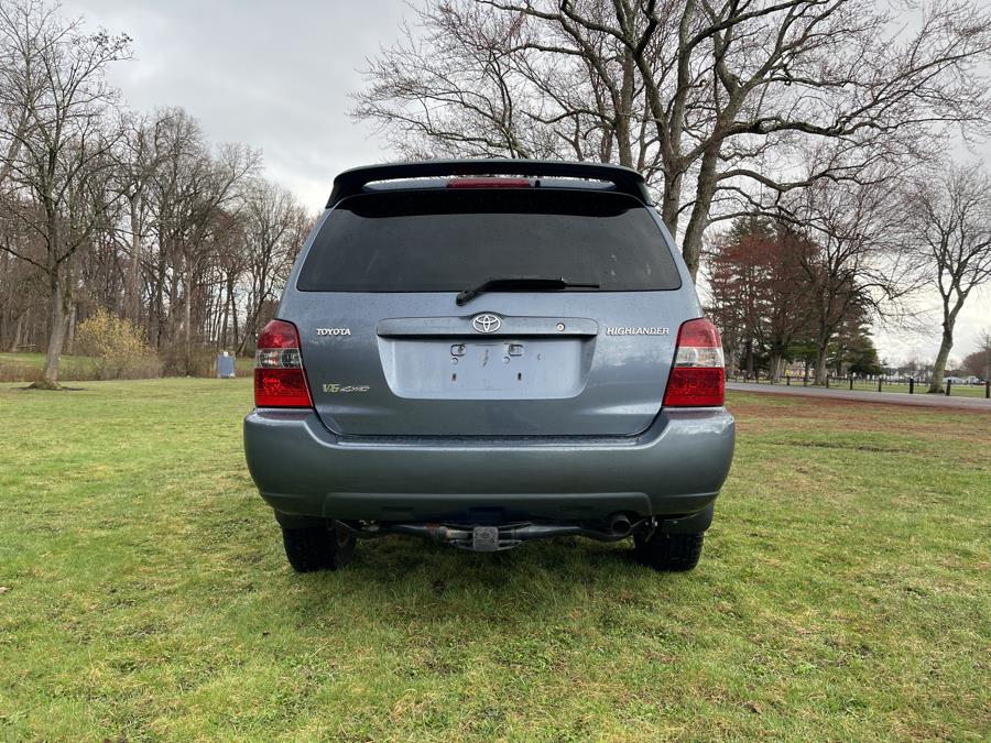 2005 Toyota Highlander photo