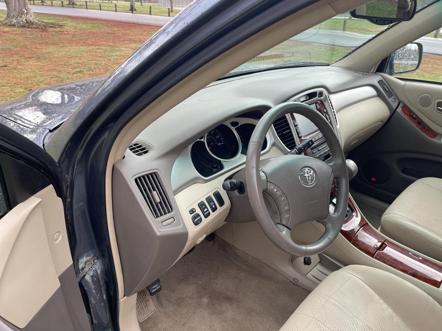 2005 Toyota Highlander photo