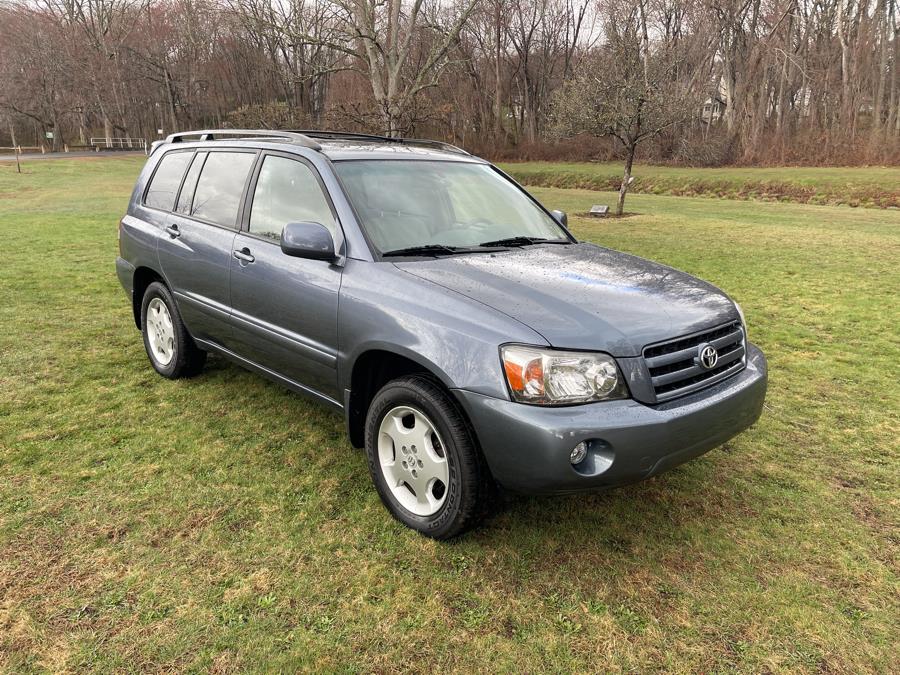 2005 Toyota Highlander photo