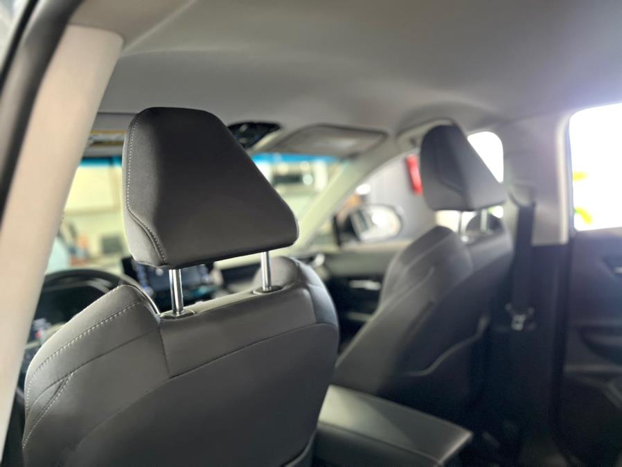 2021 Toyota Venza LE AWD (Natl) photo