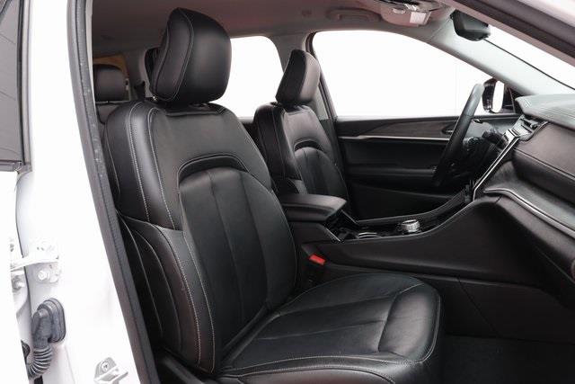 2024 Jeep Grand Cherokee Laredo photo