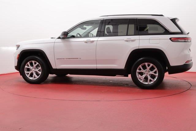 2024 Jeep Grand Cherokee Laredo photo