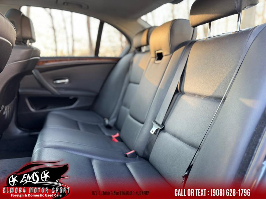 2008 BMW 5-Series 528xi photo