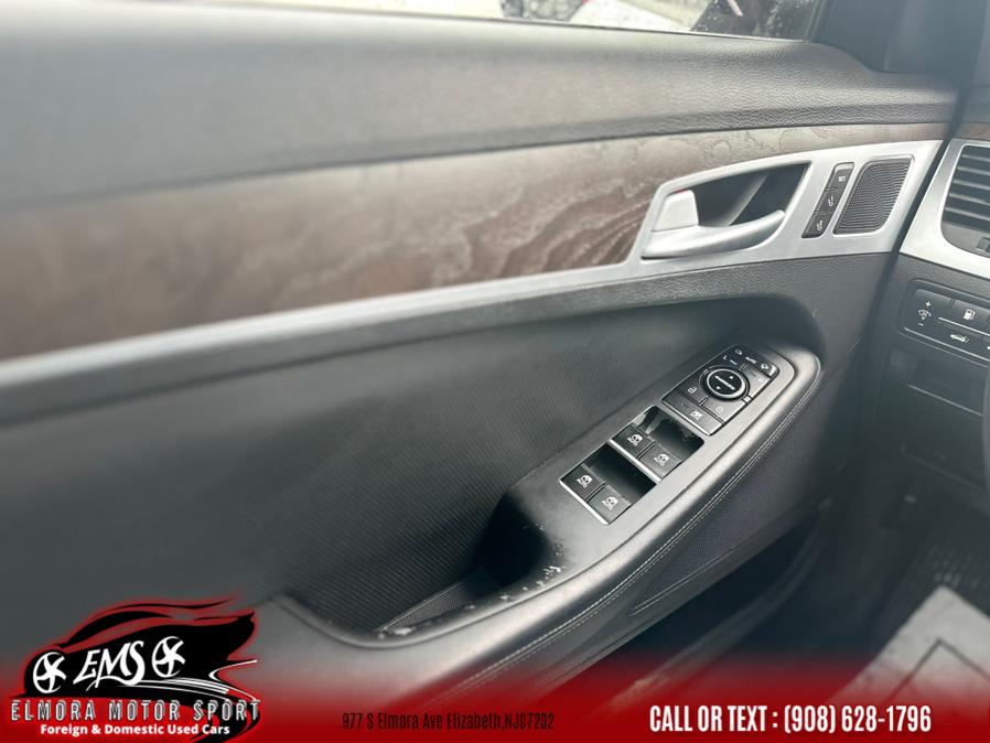 2015 Hyundai Genesis 3.8L photo