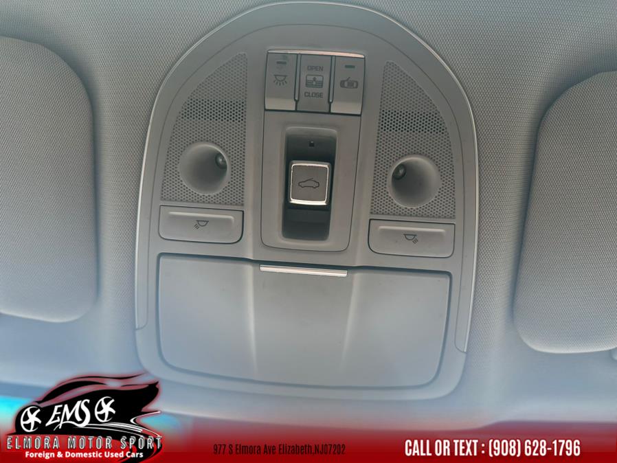 2015 Hyundai Genesis 3.8L photo