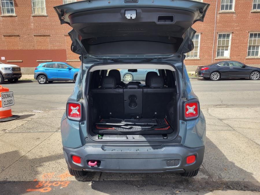 2017 Jeep Renegade Trailhawk 4x4 photo