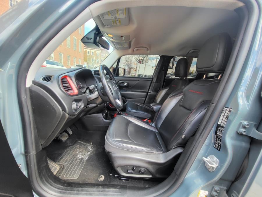 2017 Jeep Renegade Trailhawk 4x4 photo
