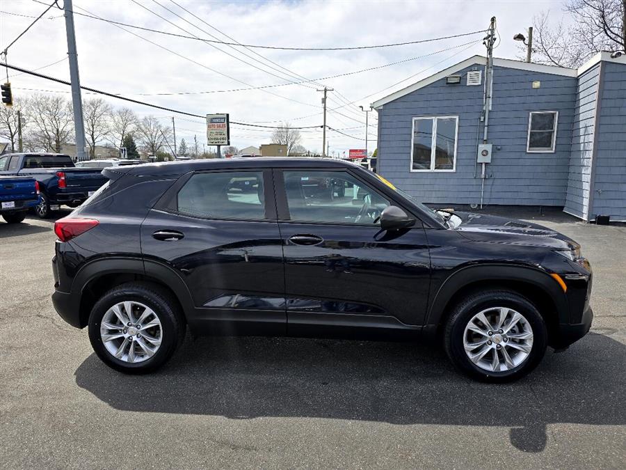 2021 Chevrolet Trailblazer AWD 4dr LS photo