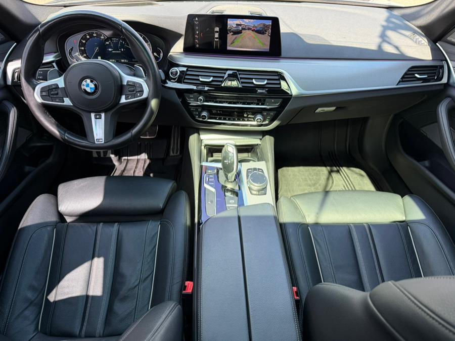 2019 BMW 5-Series M550i xDrive Sedan photo
