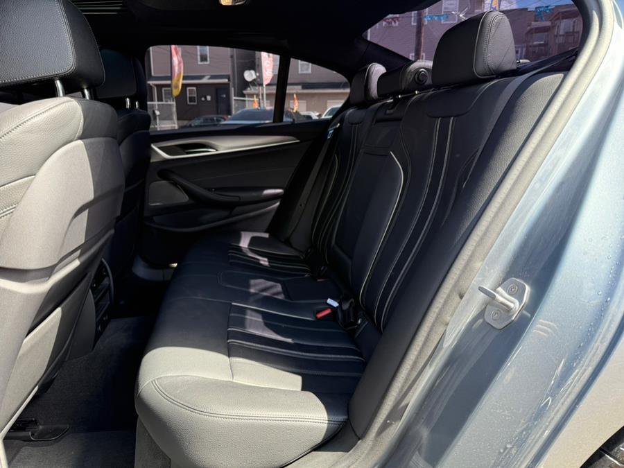 2019 BMW 5-Series M550i xDrive Sedan photo