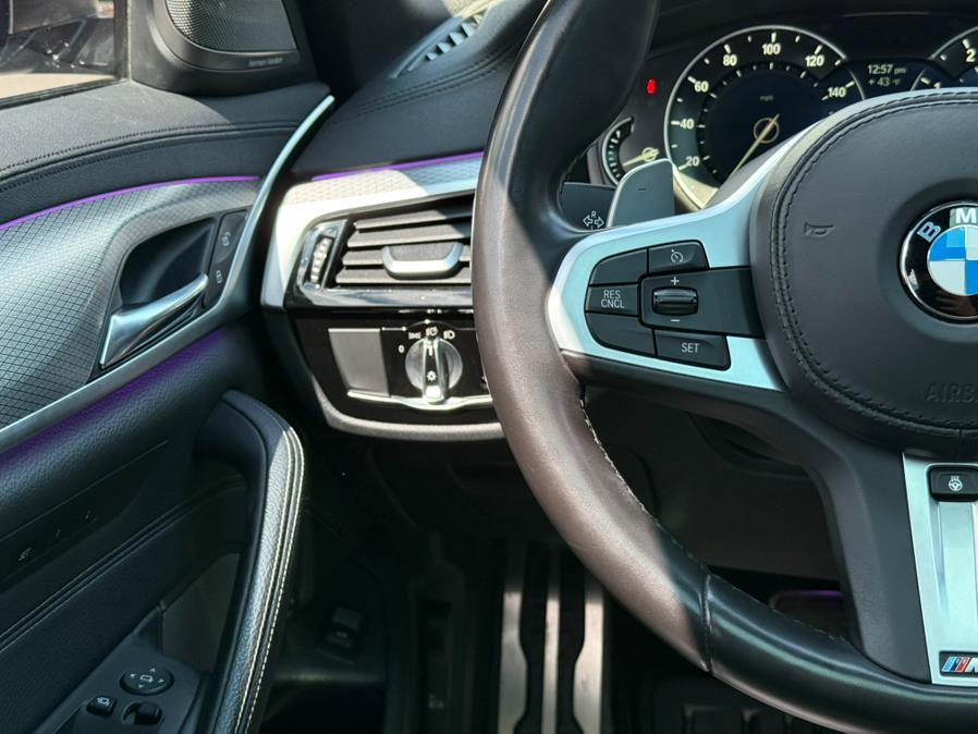 2019 BMW 5-Series M550i xDrive Sedan photo
