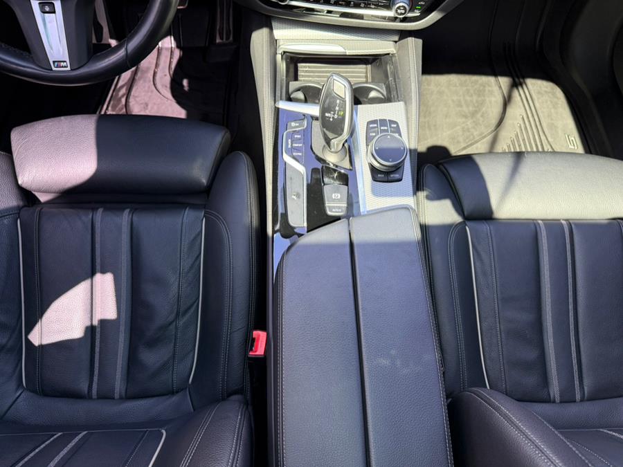 2019 BMW 5-Series M550i xDrive Sedan photo