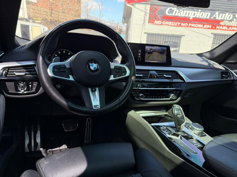 2019 BMW 5-Series M550i xDrive Sedan photo
