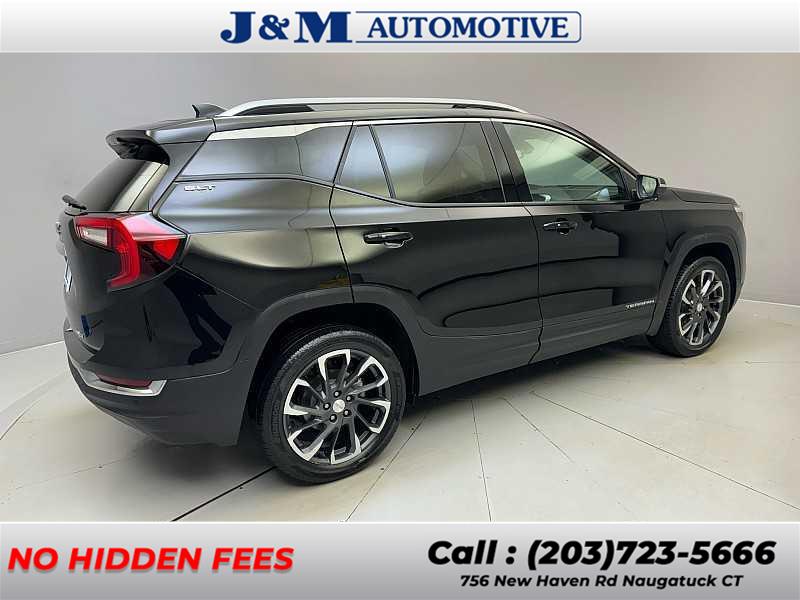 2022 GMC Terrain SLT photo