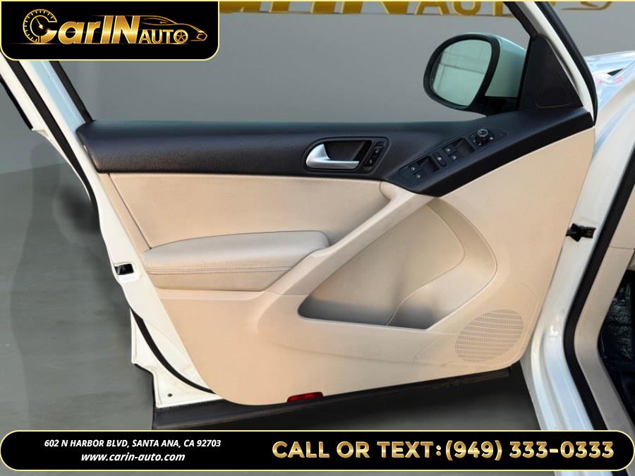2016 Volkswagen Tiguan 2WD 4dr Auto S photo