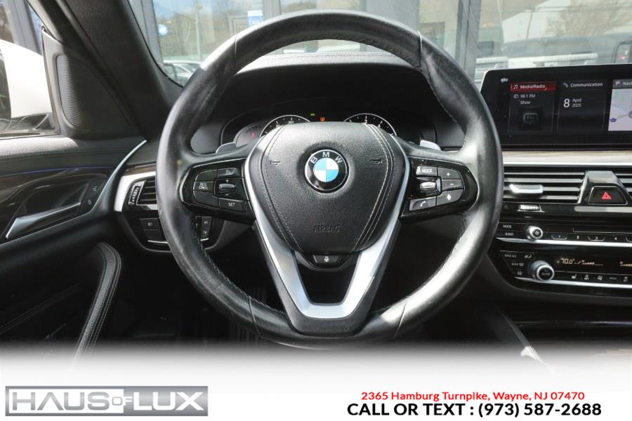 2017 BMW 5-Series 530i xDrive Sedan photo