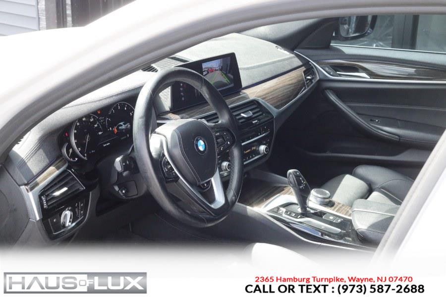 2017 BMW 5-Series 530i xDrive Sedan photo