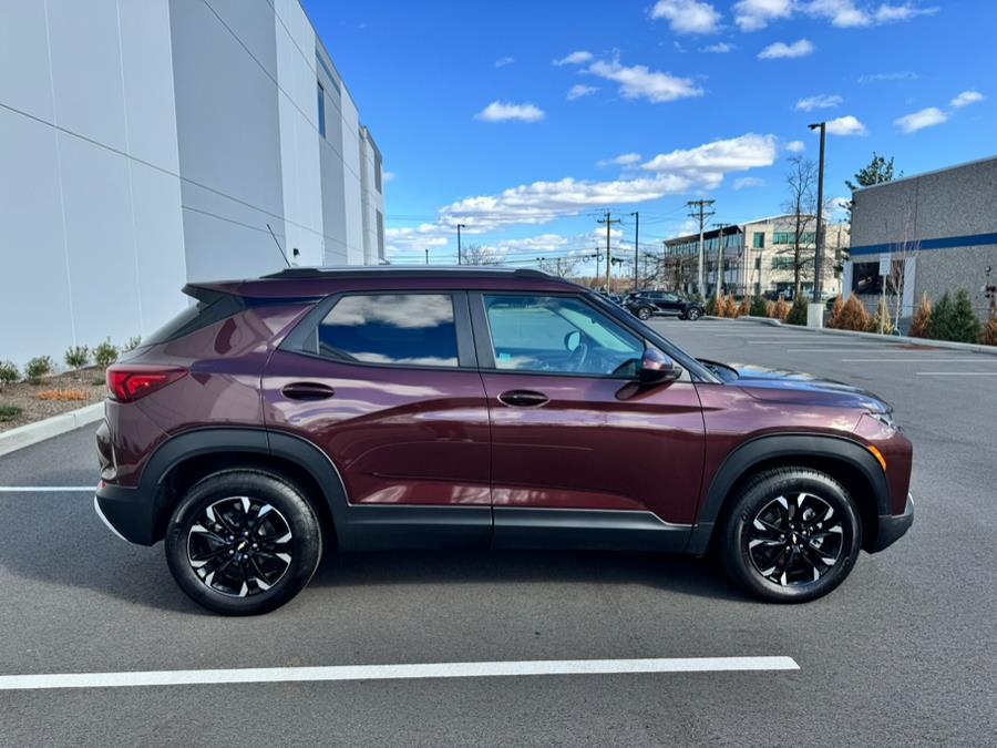 2023 Chevrolet Trailblazer FWD 4dr LT photo