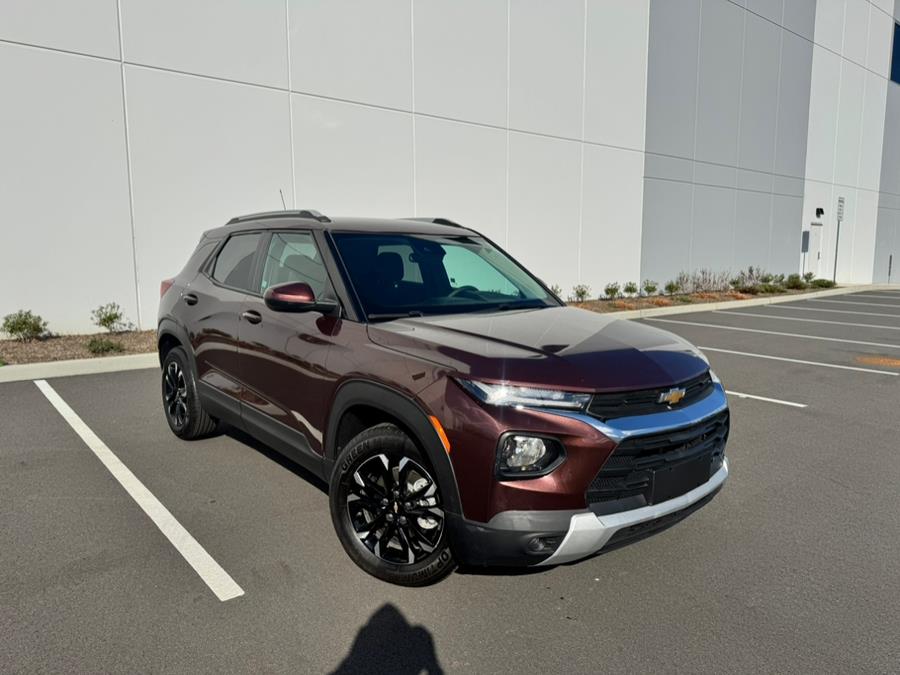 2023 Chevrolet Trailblazer FWD 4dr LT photo