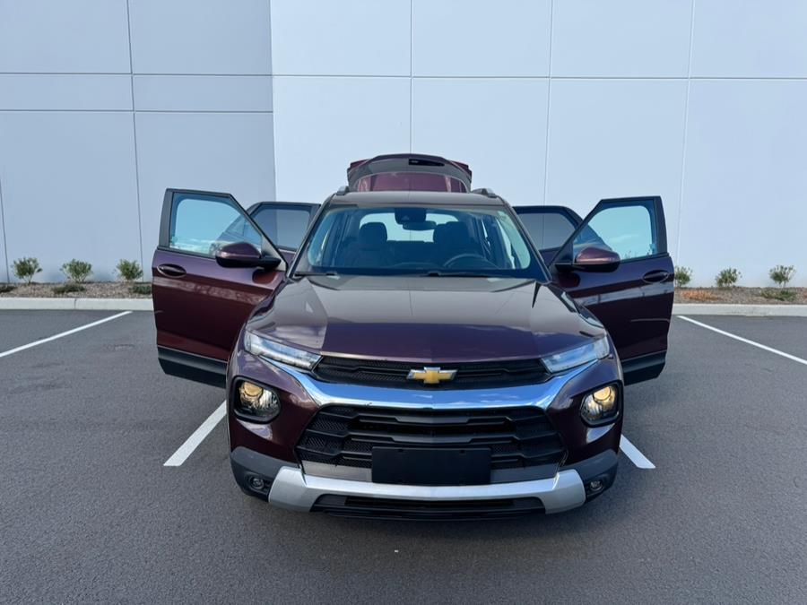 2023 Chevrolet Trailblazer FWD 4dr LT photo
