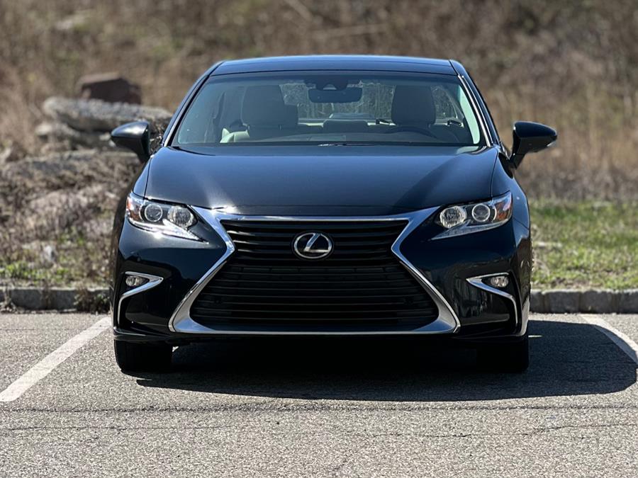 2017 Lexus ES ES photo