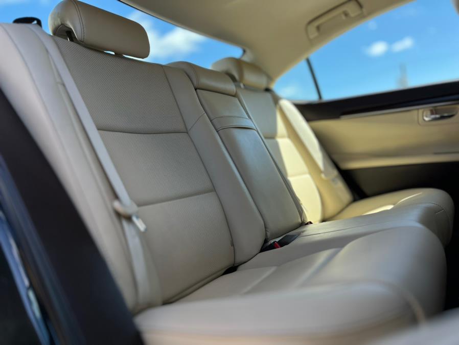 2017 Lexus ES ES photo