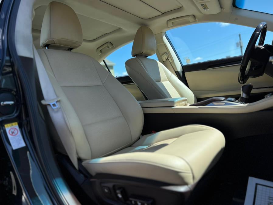 2017 Lexus ES ES photo