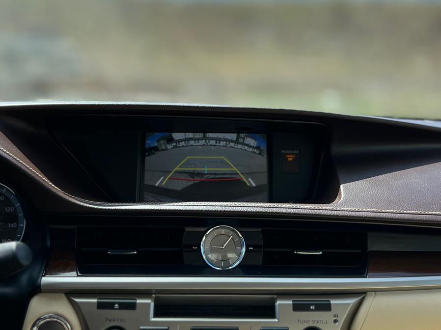2017 Lexus ES ES photo