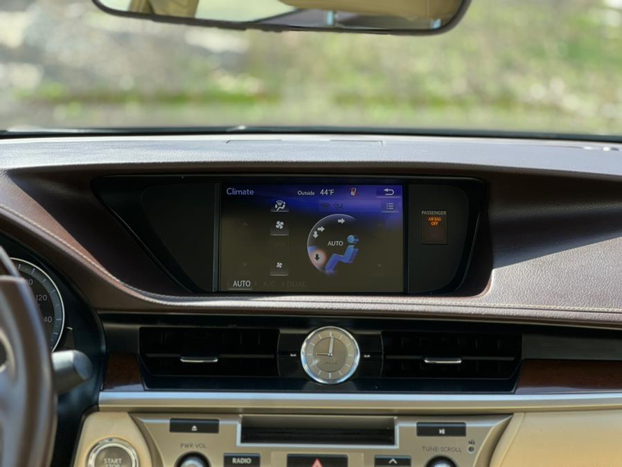 2017 Lexus ES ES photo