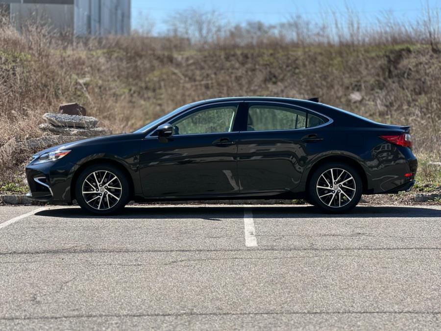 2017 Lexus ES ES photo