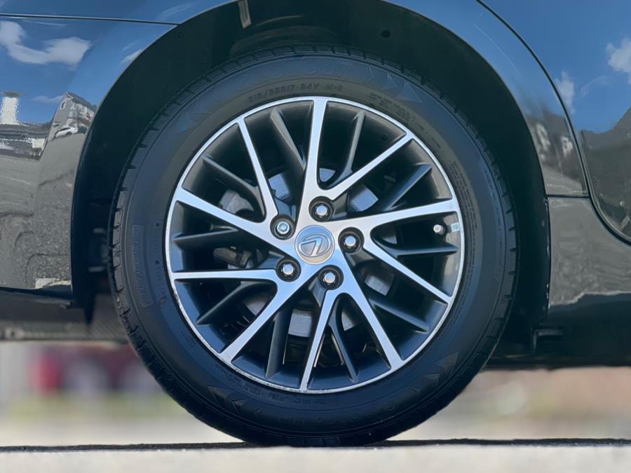 2017 Lexus ES ES photo