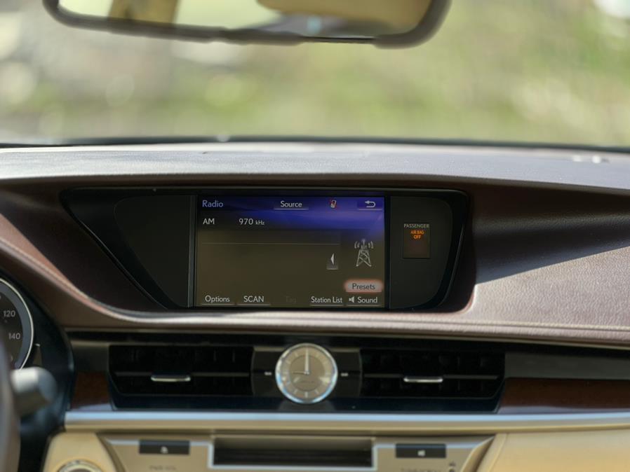 2017 Lexus ES ES photo