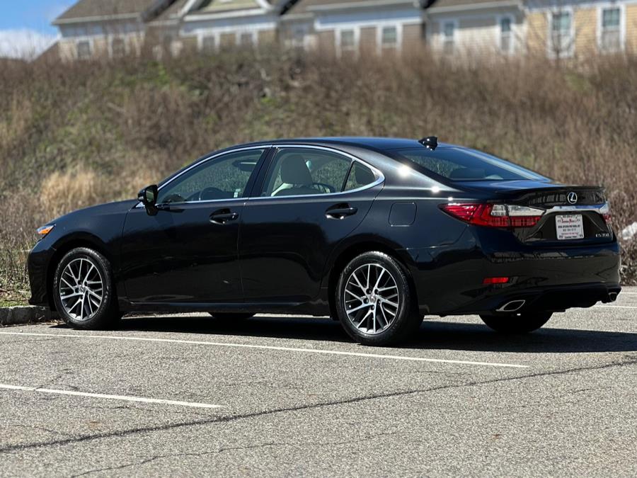 2017 Lexus ES ES photo