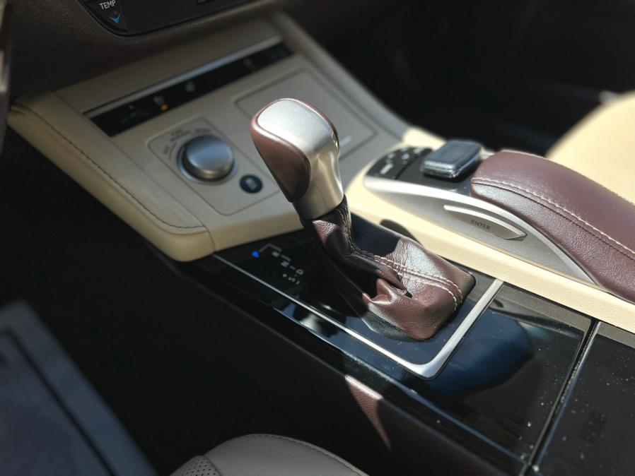2017 Lexus ES ES photo